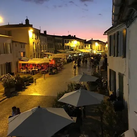 3 Sur Le Port